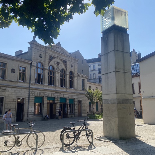 Bibliothekamluisenbad kkm raikosánchez 2024