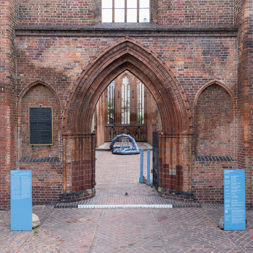 © kommunale galerien berlin foto  wataru :  klosterruine.jpg